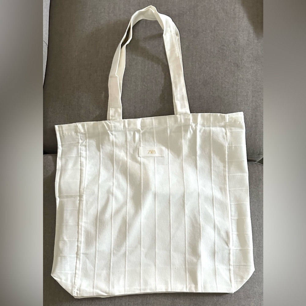 NEW, ZARA Large Cotton Fabric Ivory Shopper Shoulder TOTE Beige Bag w/Gold Logo - Picture 3 of 9